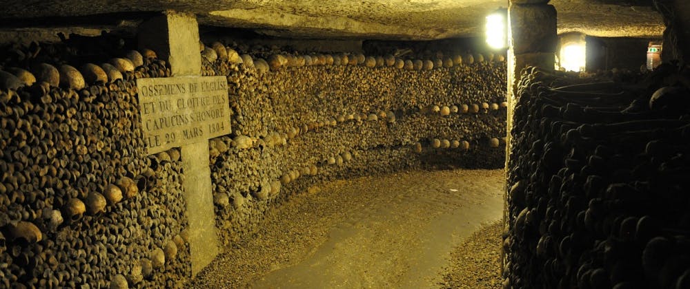 Spooky places - Paris catacombs