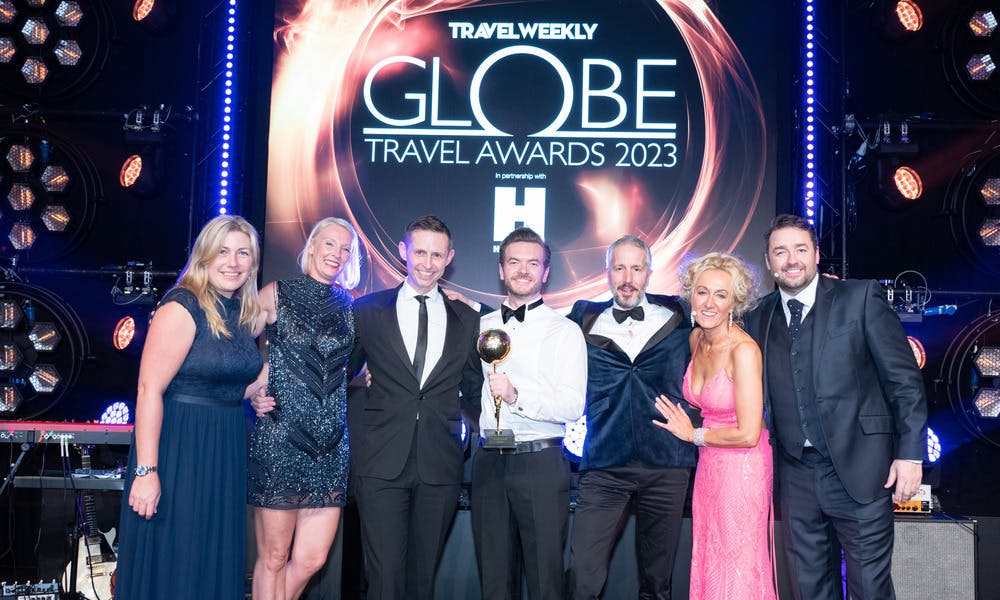 Holiday Extras winning the award for Best Insurance Provider at the Travel Weekly Globe Travel Awards 2023