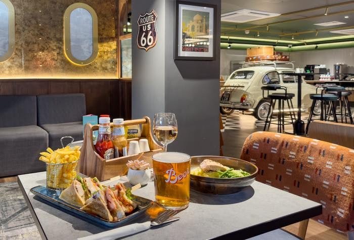 Ibis Hotel Dining London Gatwick