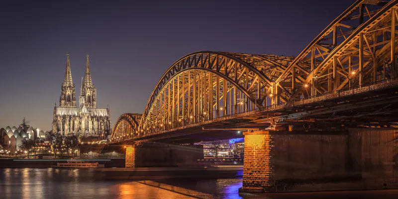 Köln Flughafen Parken Hohenzollern Brücke