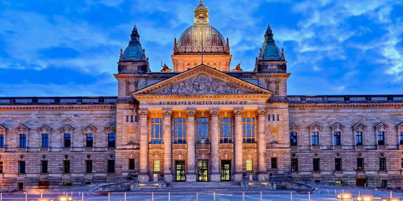 Leipzig Bundesverwaltungsgericht erleuchtet