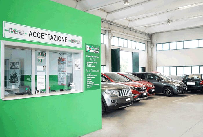 Rezeption Green Parking Parkhalle Malpensa