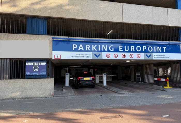 Auenansicht Einfahrt Alfa Parking Parkhaus Rotterdam