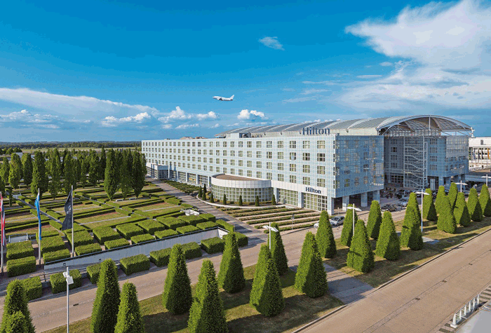 Außenansicht Hilton Munich Airport am Flughafen München