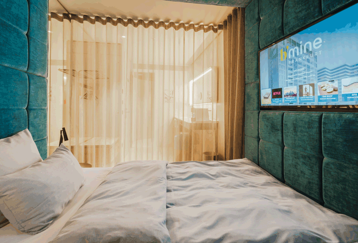 Zimmer b'mine Frankfurt Airport