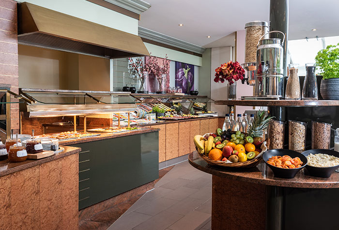 Frühstücksbüffet Leonardo Hotel Köln-Bonn Airport