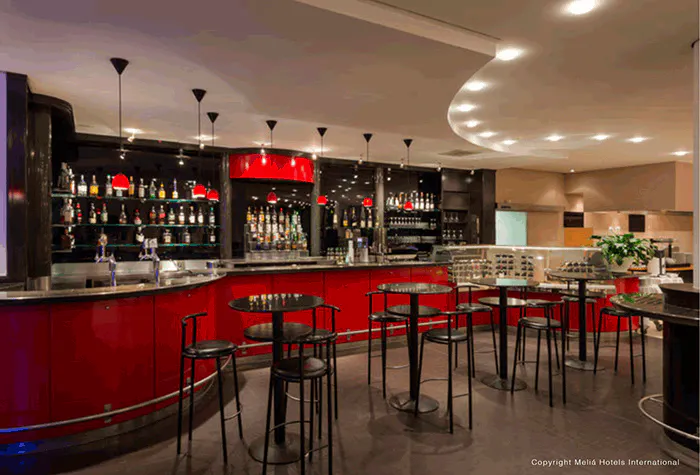 Bar im Four Points Flex by Sheraton Ratingen Düsseldorf Airport