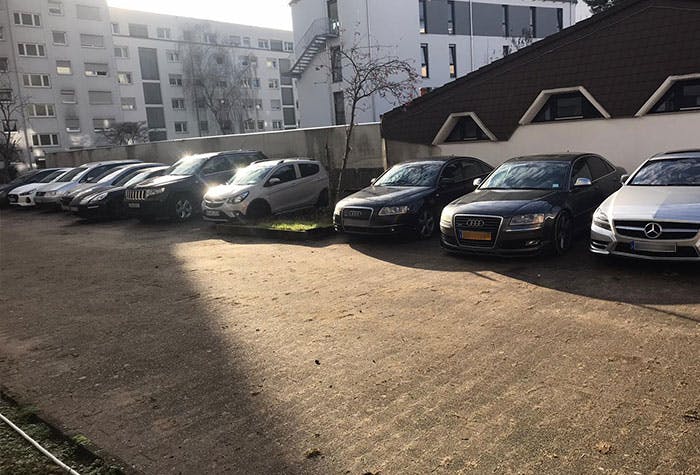 Wir parken Dein Auto 24 Valet Parkplatz Frankfurt
