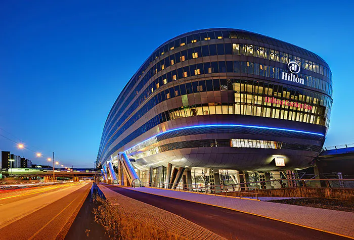Außenansicht Hilton Frankfurt Airport