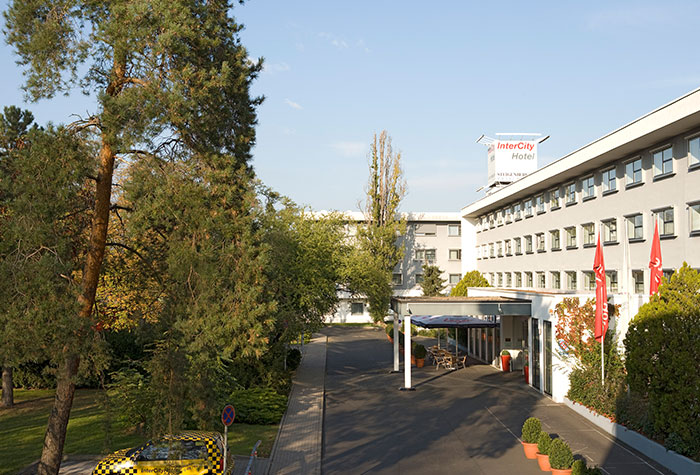 Außenansicht IntercityHotel Frankfurt Airport
