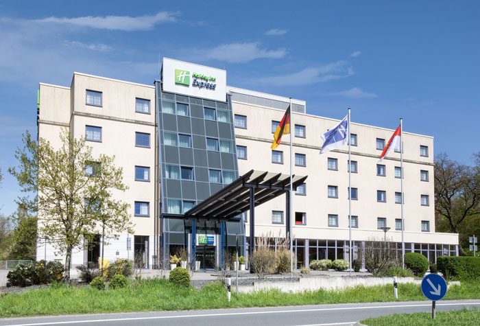 Außenansicht Holiday Inn Express Frankfurt Airport
