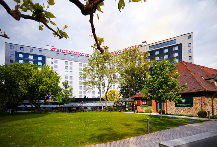 Außenansicht Steigenberger Airport Hotel Frankfurt