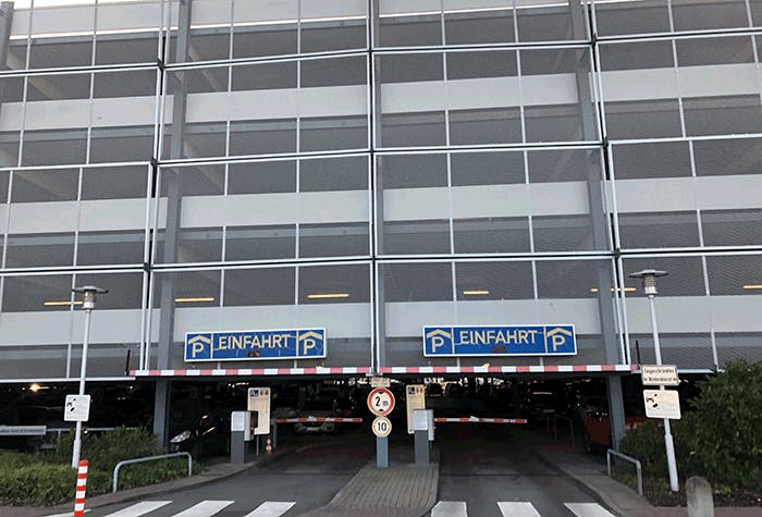 Hamburg Airport P5 Ebenen 1-8 direkt am Terminal