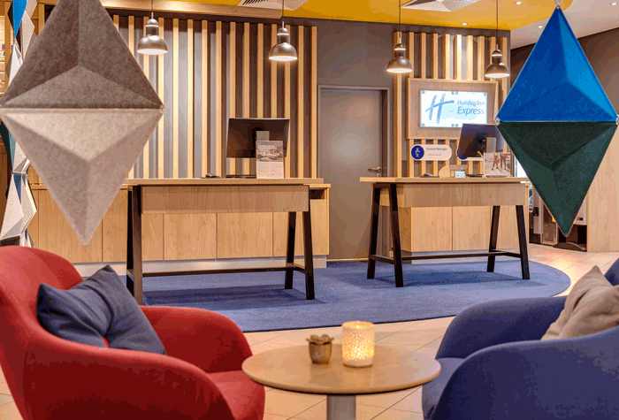 Rezeption Holiday Inn Express K&ouml;ln-Troisdorf