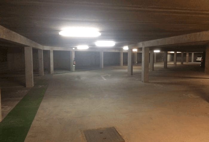 Innenansicht Parking Agir - Parkhalle Genf