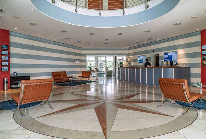 Lobby Globana Airport Hotel