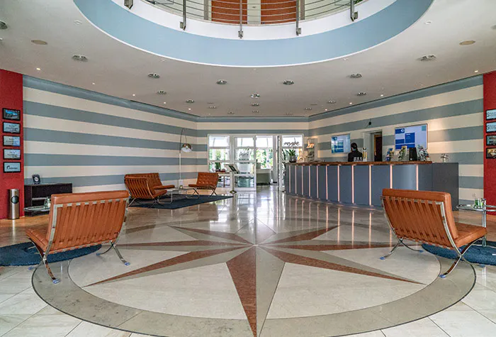 Lobby Globana Airport Hotel