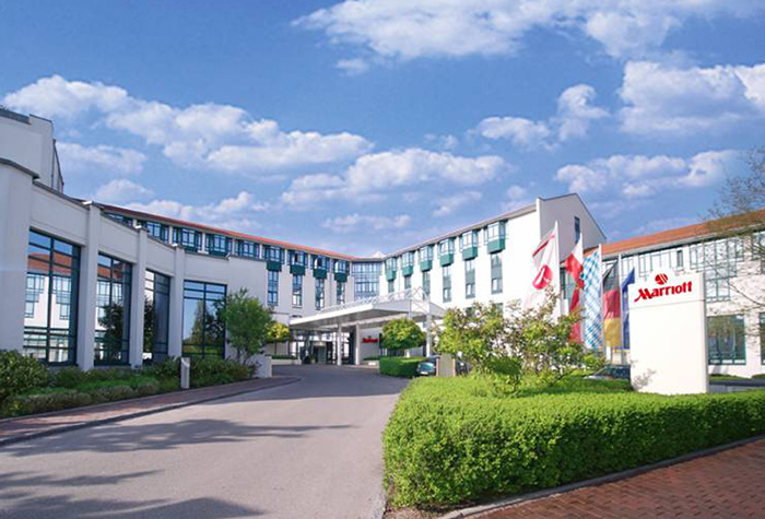 Außenansicht Marriott Munich Airport Hotel