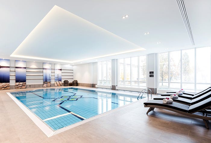 Pool Marriott Munich Airport Hotel