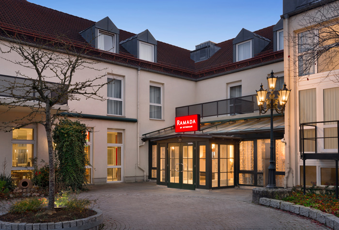 Außenansicht Ramada by Wyndham M&uuml;nchen Airport