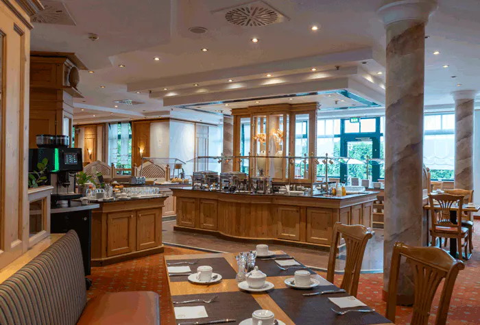 Restaurant im Atomis Hotel Airport Munich by Mercure