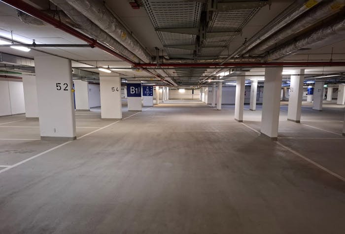 Parken Flughafen Frankfurt Tiefgarage Kelsterbach www.parken-und-fliegen.de