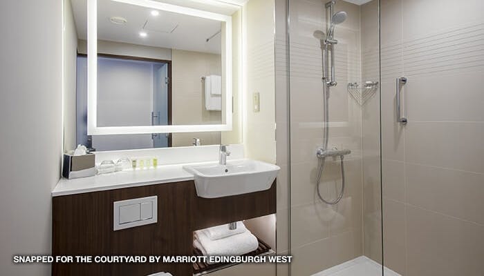 Courtyard by Marriott Bathroom