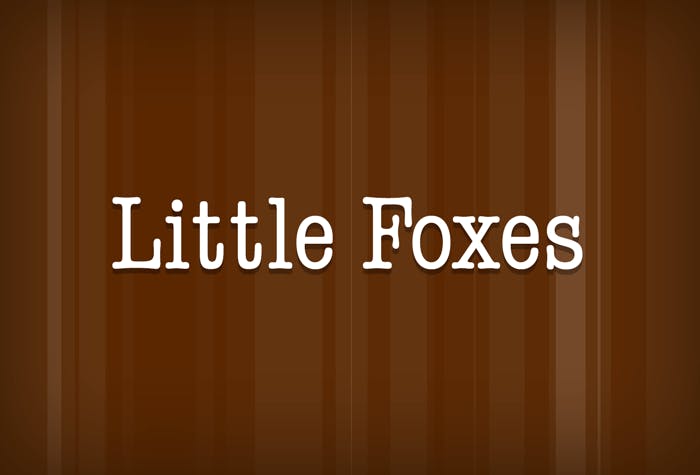 the little foxes hotel Gatwick Logo