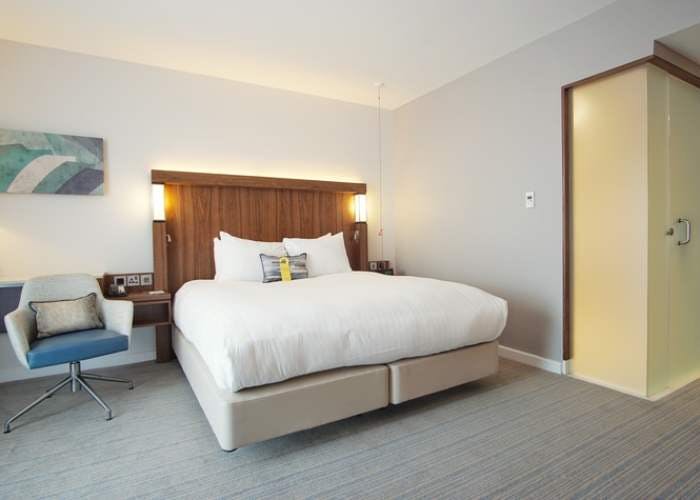 Interior of a guest room at Courtyard by Marriott Glasgow Airport Hotel
