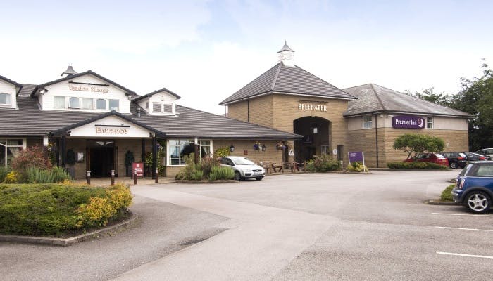 Premier Inn Leeds Bradford Exterior Leeds Airport