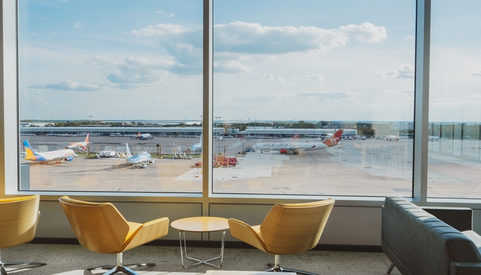 Manchester Airport 1903 Lounge Terminal 2 Runway Views